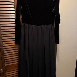 Ivy City Co Velvet Long Sleeve Dress